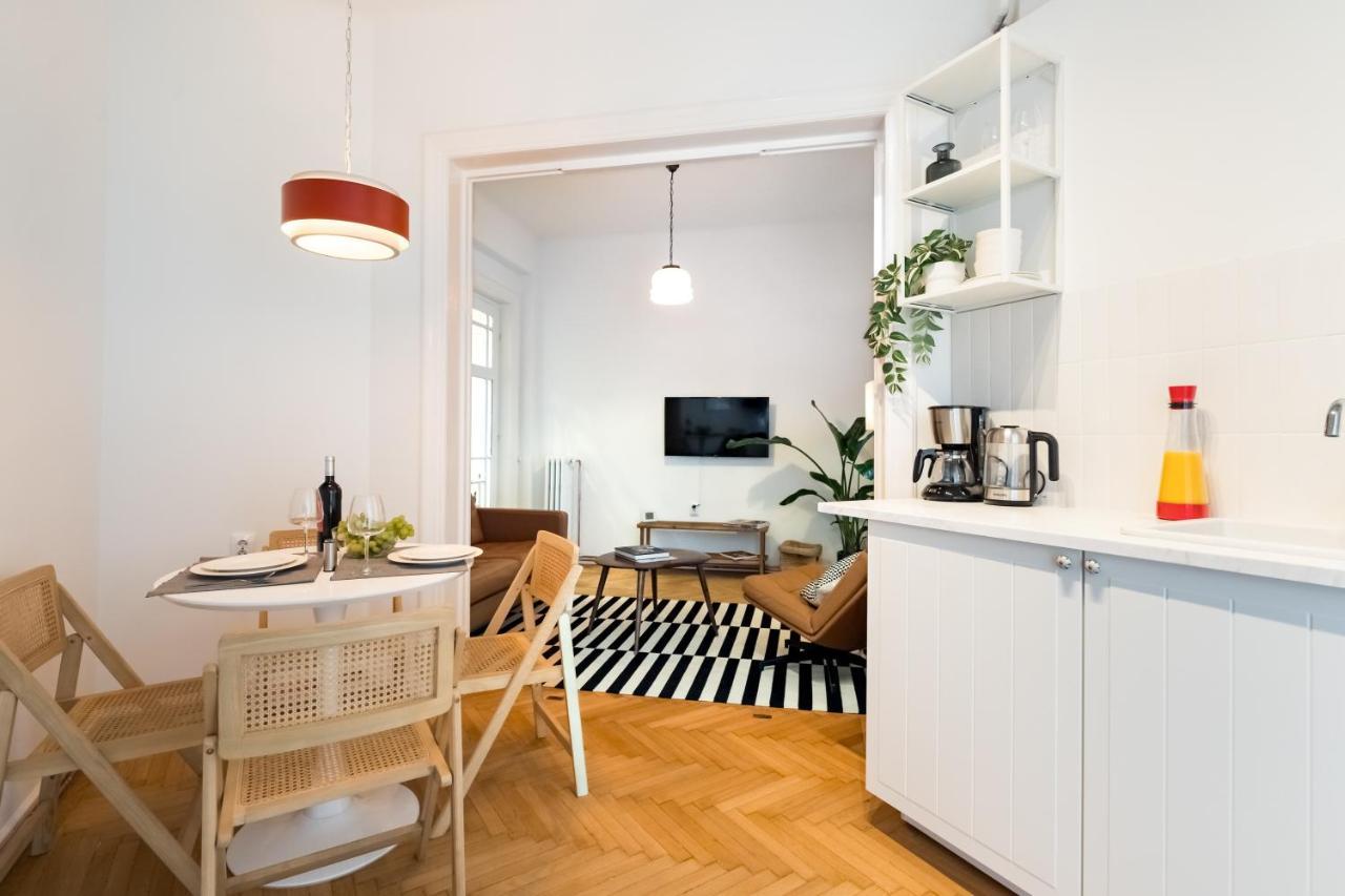 Cismigiu Serenity: 1Br Flat With Scenic Balcony Букурещ Екстериор снимка