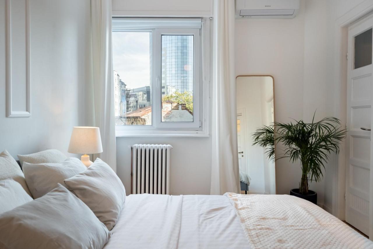 Cismigiu Serenity: 1Br Flat With Scenic Balcony Букурещ Екстериор снимка