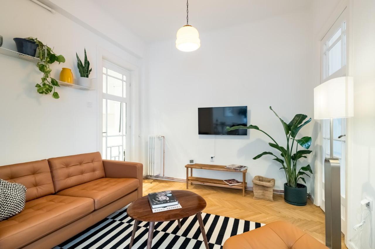 Cismigiu Serenity: 1Br Flat With Scenic Balcony Букурещ Екстериор снимка